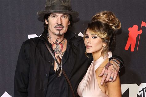 Tommy Lee and Brittany Furlan seen getting busy mid。